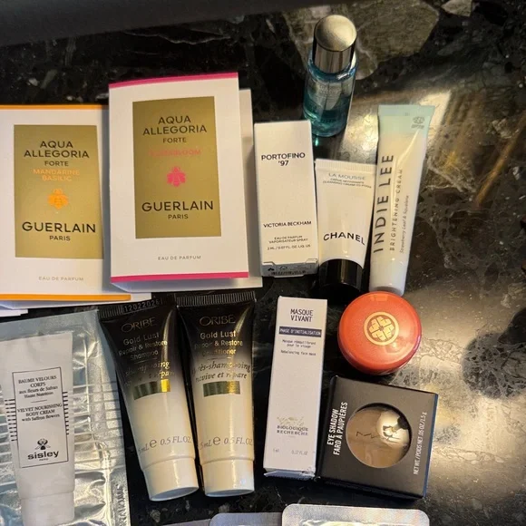 Luxury Perfume and Skincare Sample Collection - Picture 4 of 8
